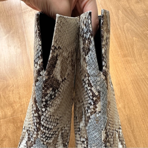 Qupid Snakeskin Heeled Pointed Toe Ankle Booties, Size 10 - Picture 7 of 14